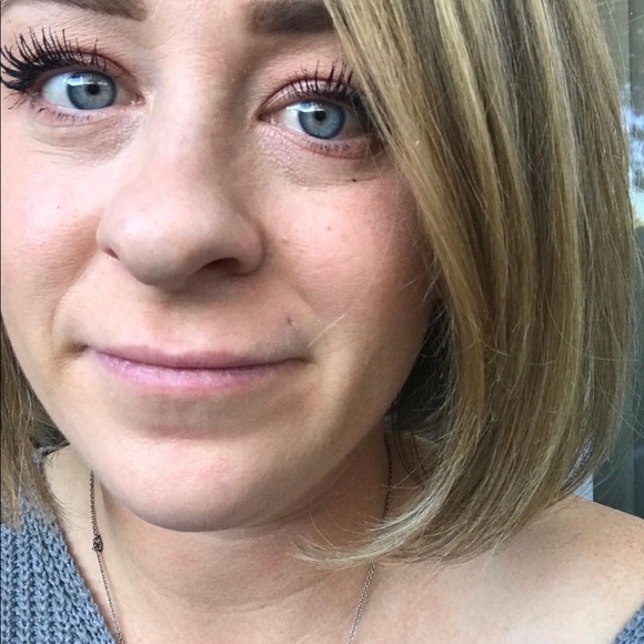 Meet your Posher, Ashley - Picture 1 of 1